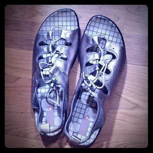 Size 11 Ecco Metallic Sandal